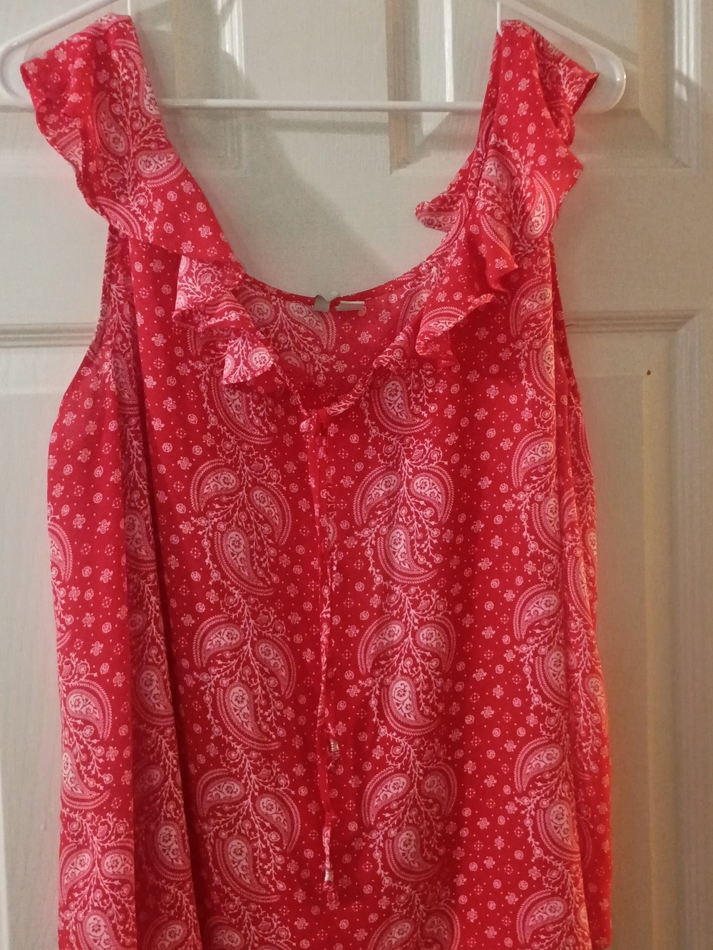 Women’s Red Paisley Ruffle Sleeveless Top